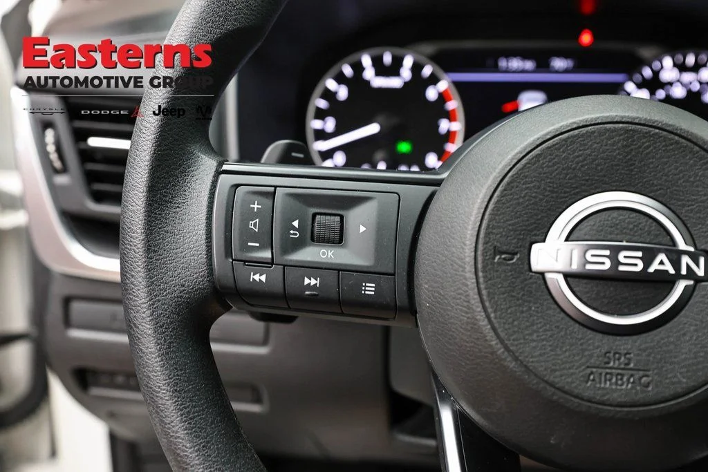 Used 2023 White Nissan S image 15