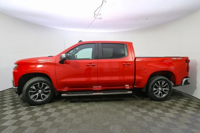 Used 2022 Red Chevrolet LT image 6