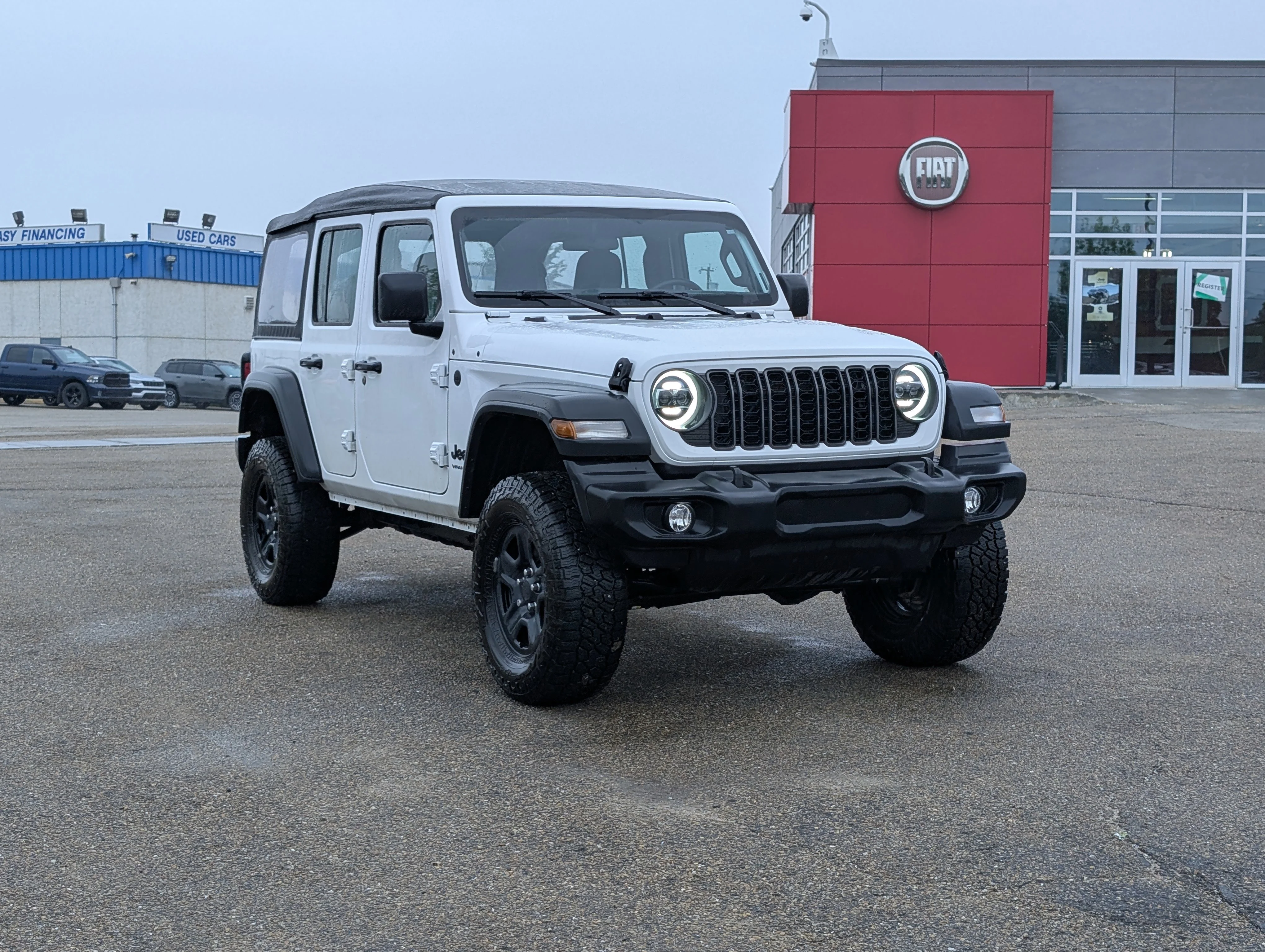 Used 2025 Bright White Jeep Sport image 9