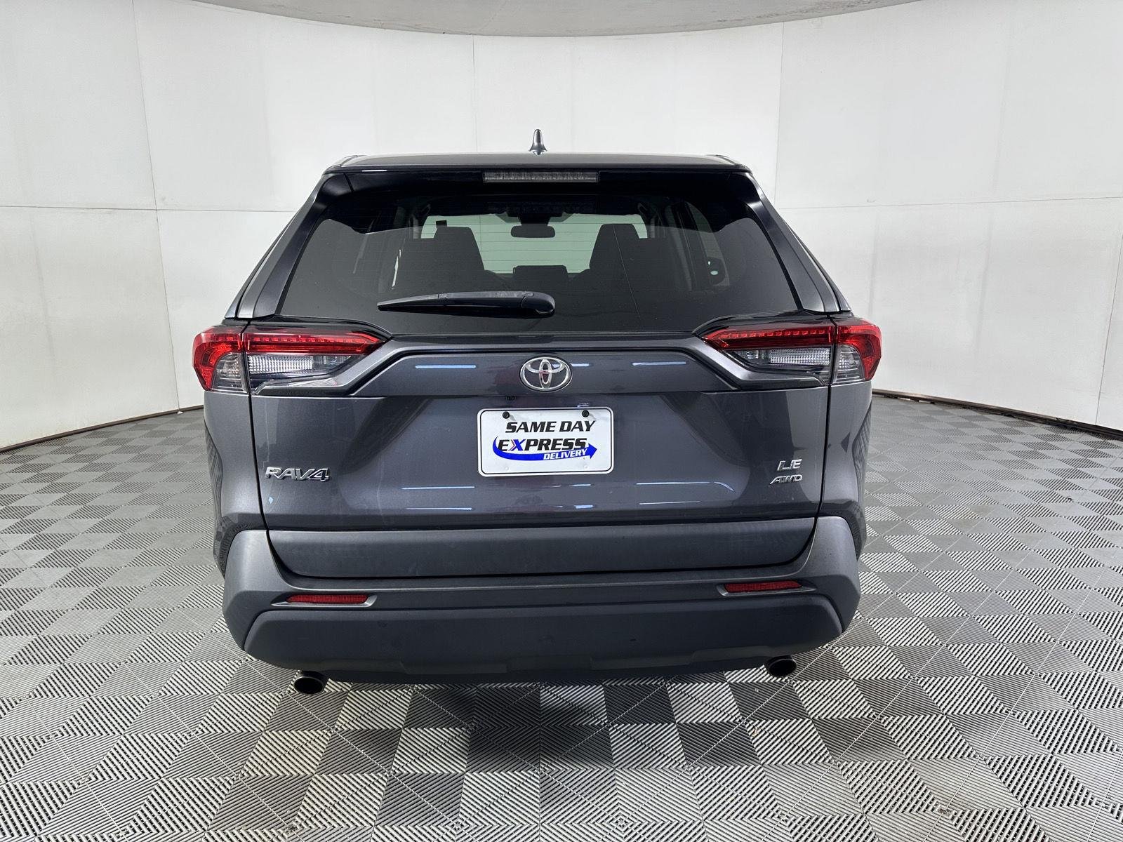 Used 2022 Magnetic Gray Metallic Toyota LE image 23
