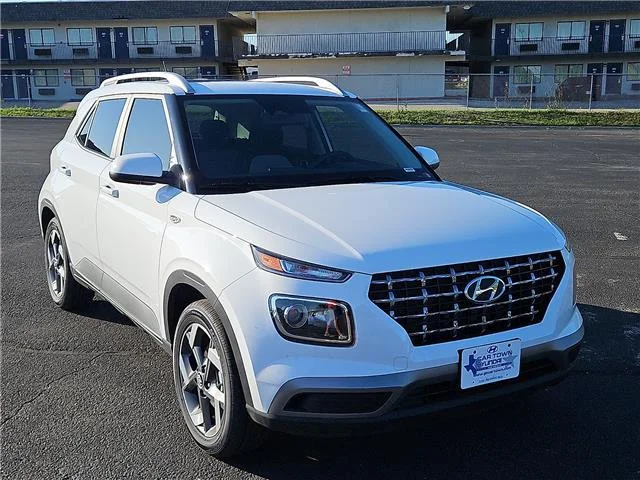 New 2026 Lunar White w/Black Roof Hyundai SEL image 6