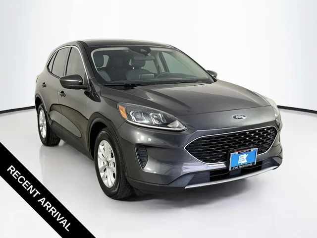 Pre-Owned 2020 Ford Escape SE With Navigation
