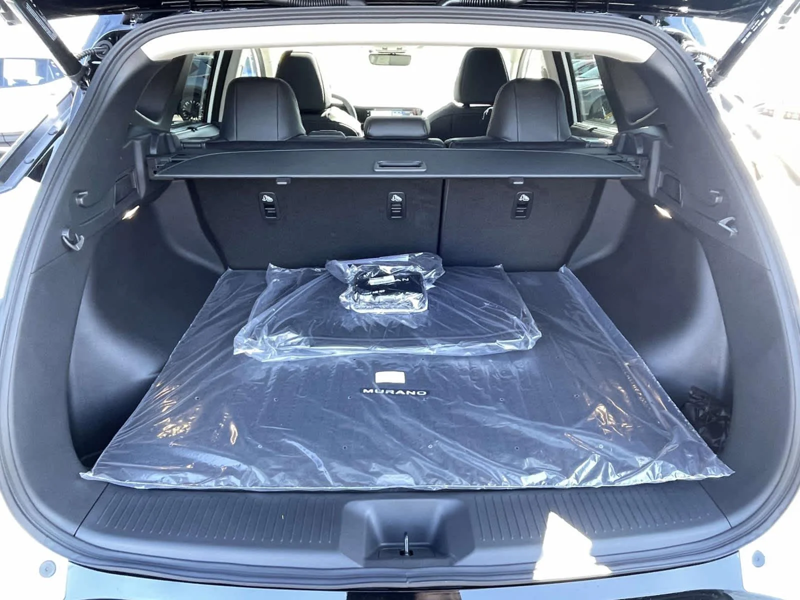 New 2026 Everest White Pearl Tricoat/Super Black Nissan Platinum image 19