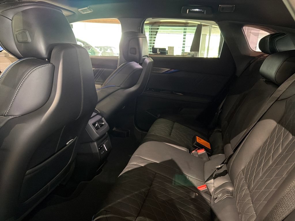 2026 Cadillac OPTIQ V-Series - Photo 11