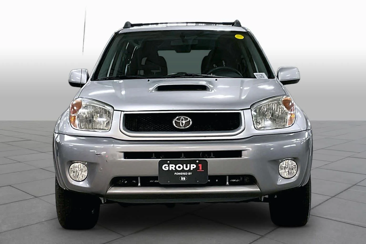 Used 2005 Titanium Metallic Toyota  image 3