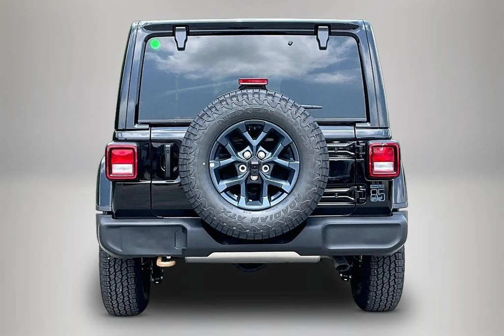 New 2026 Jeep Wrangler 4D Sport Utility