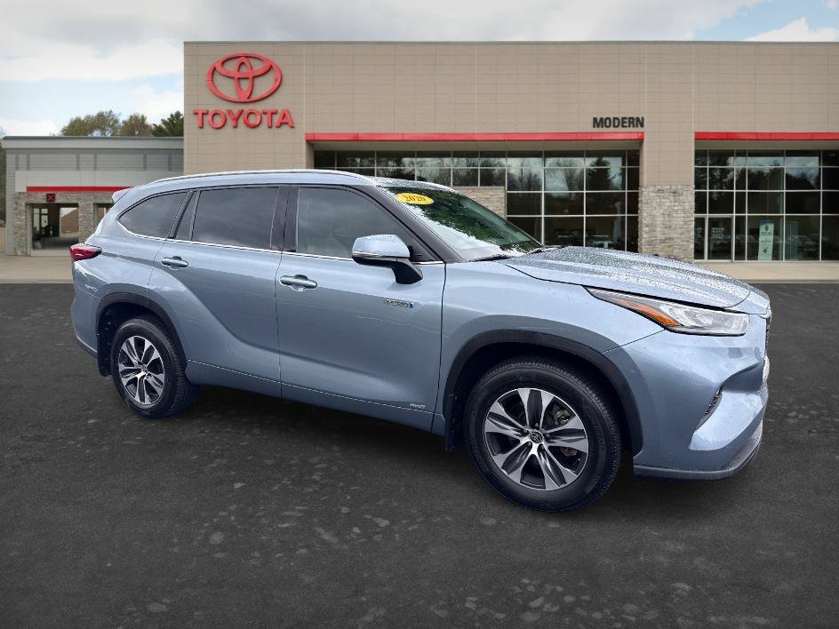 Used 2020 Moon Dust Toyota Hybrid XLE image 3