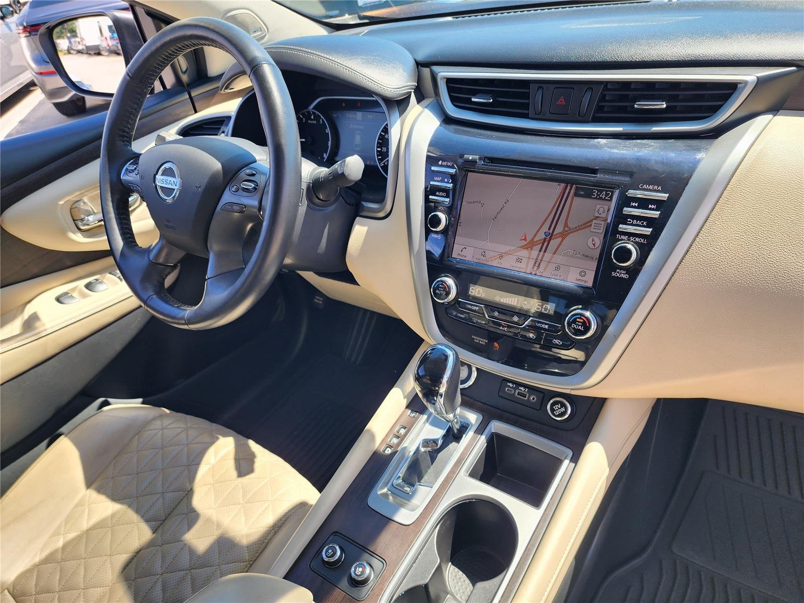 Used 2020 Mocha Almond Pearl Nissan Platinum image 9