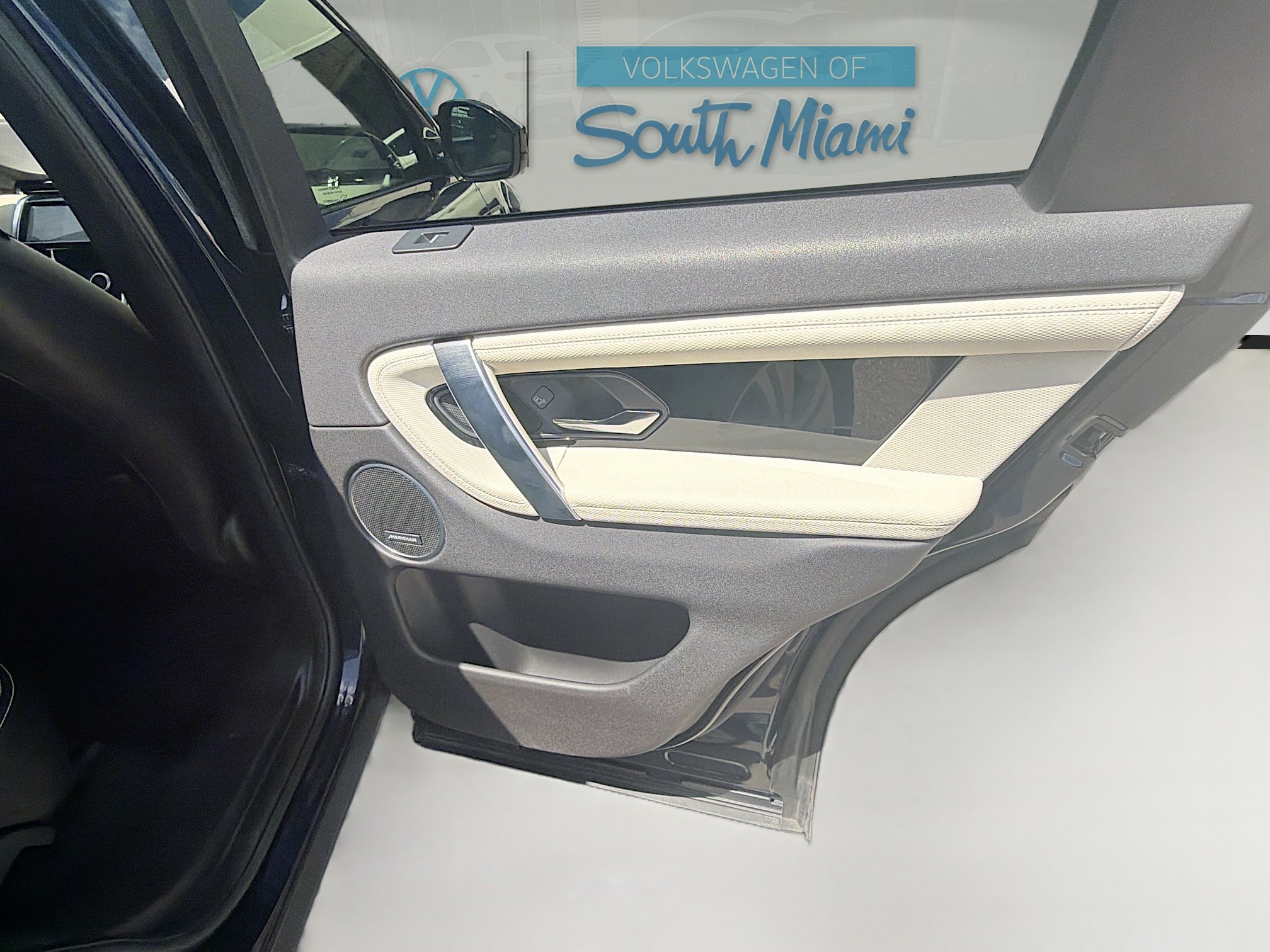 Used 2021 Blue Land Rover S R-Dynamic image 31