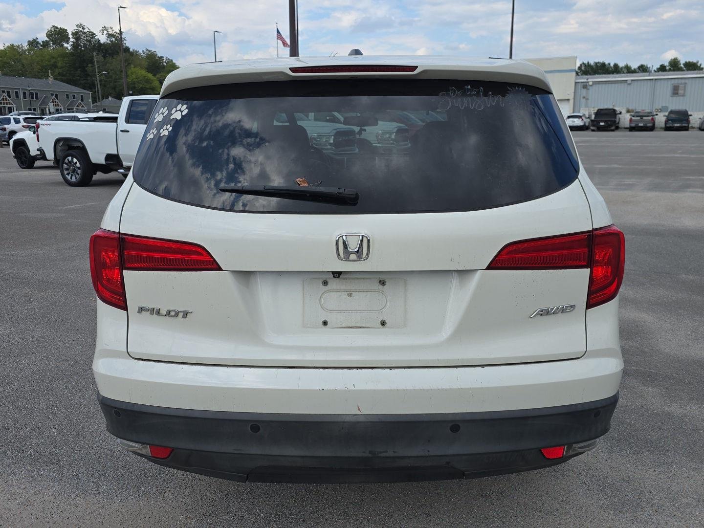 Used 2017 White Diamond Pearl Honda EX-L image 4