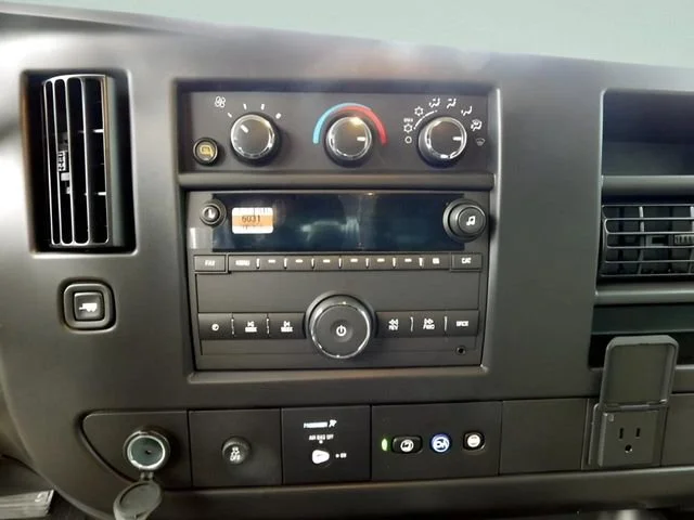 2025 Chevrolet Express Cargo Work Van - Photo 8