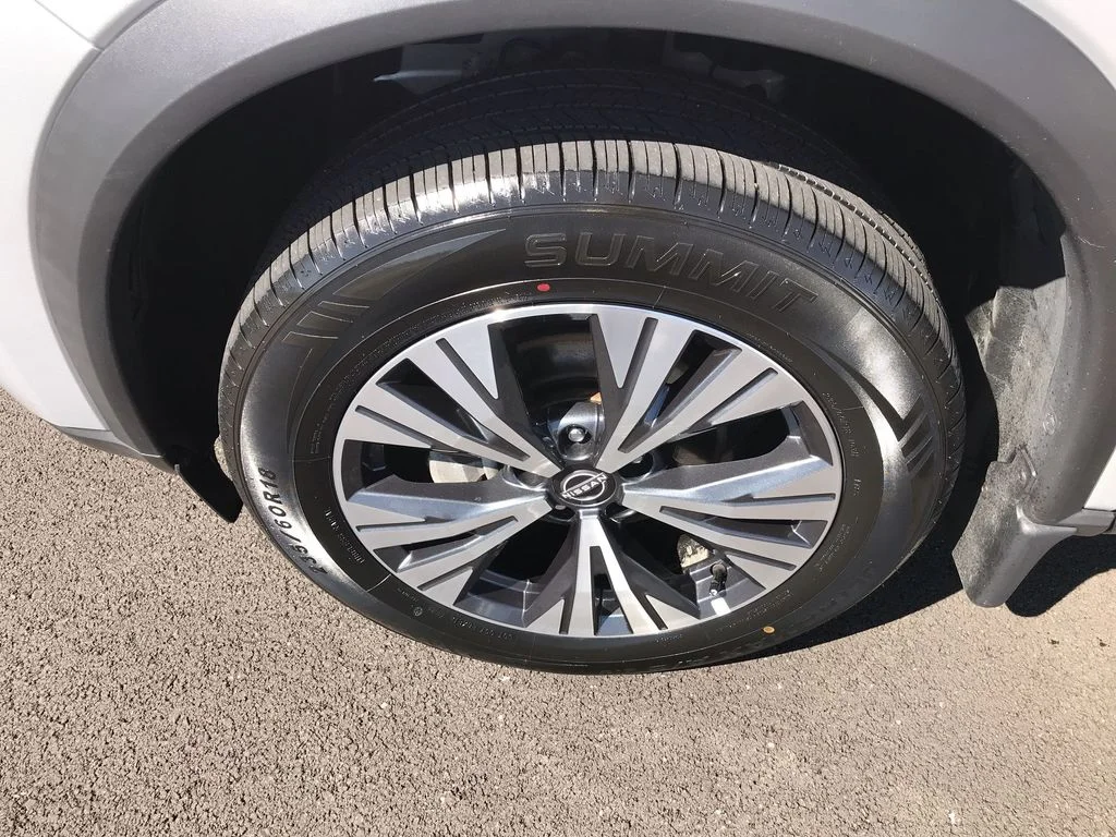 Used 2023 Silver Nissan SV image 10