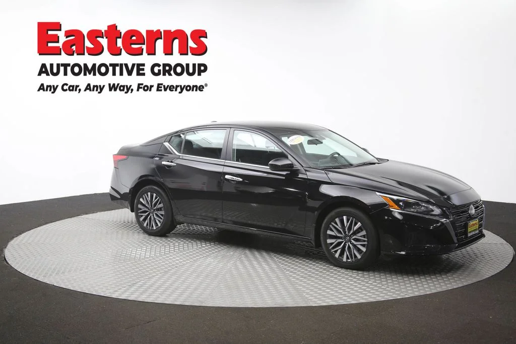 Used 2023 Black Nissan 2.5 SV image 48