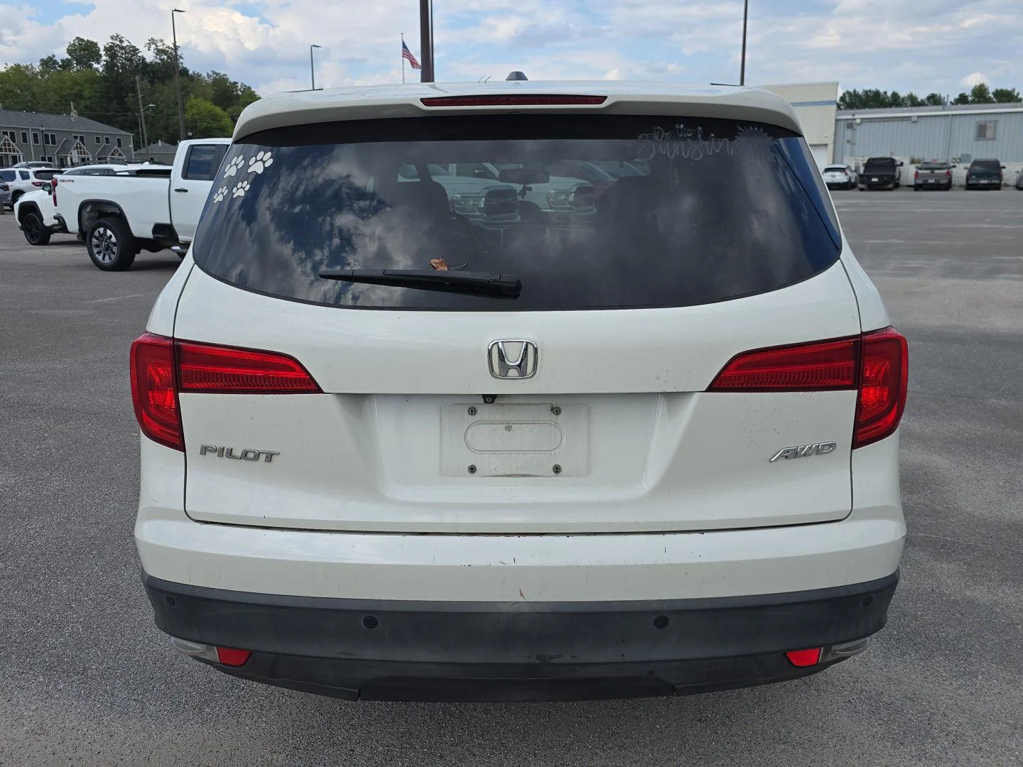 Used 2017 White Diamond Pearl Honda EX-L image 4