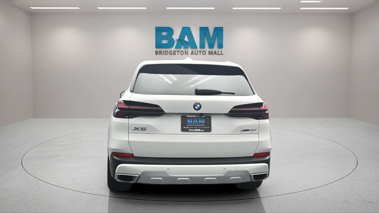 Used 2026 White BMW xDrive40i image 5