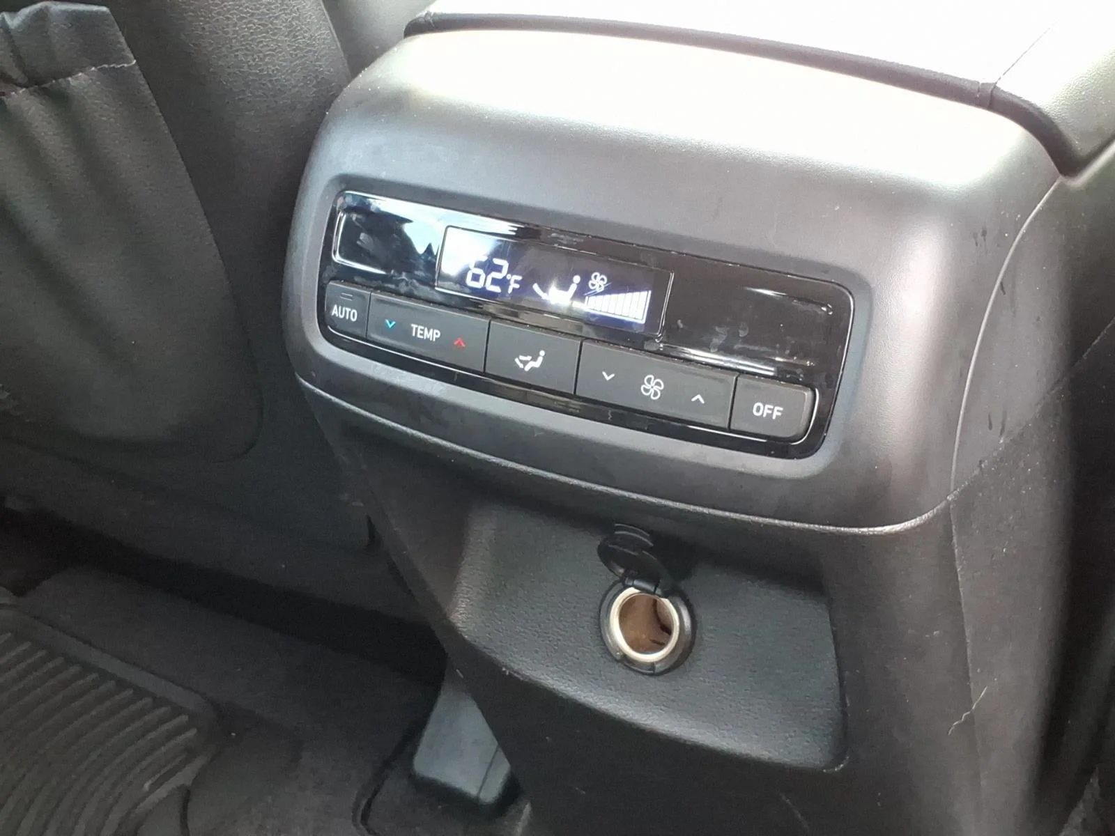 Used 2023 Hyper White Hyundai XRT image 21