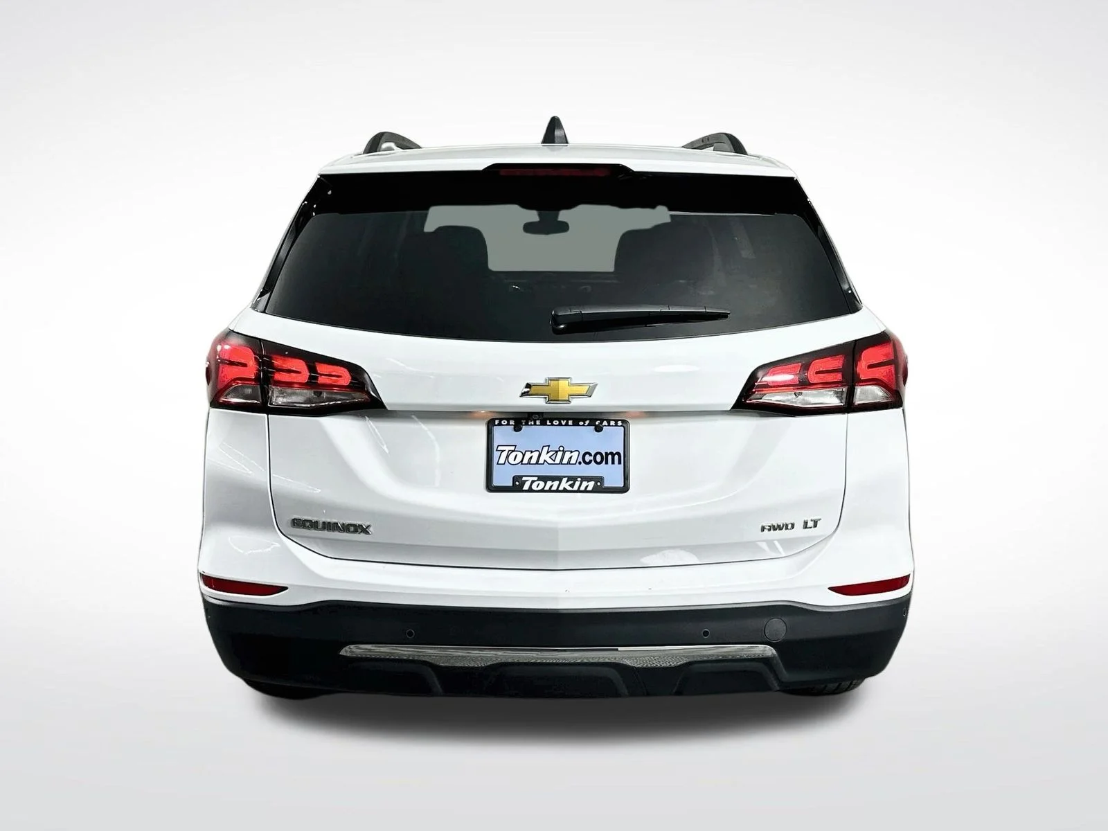 Used 2024 Summit White Chevrolet LT image 7