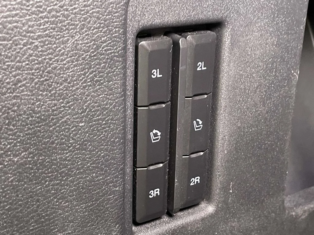 Used 2022 Black Ford Limited image 19