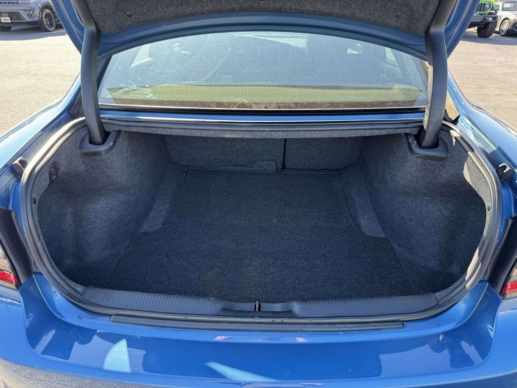 Used 2022  Dodge SXT image 29