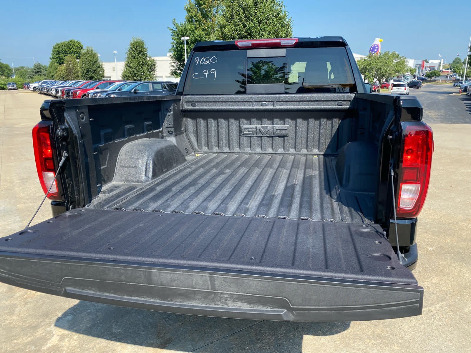 New 2026 Onyx Black GMC Elevation image 26