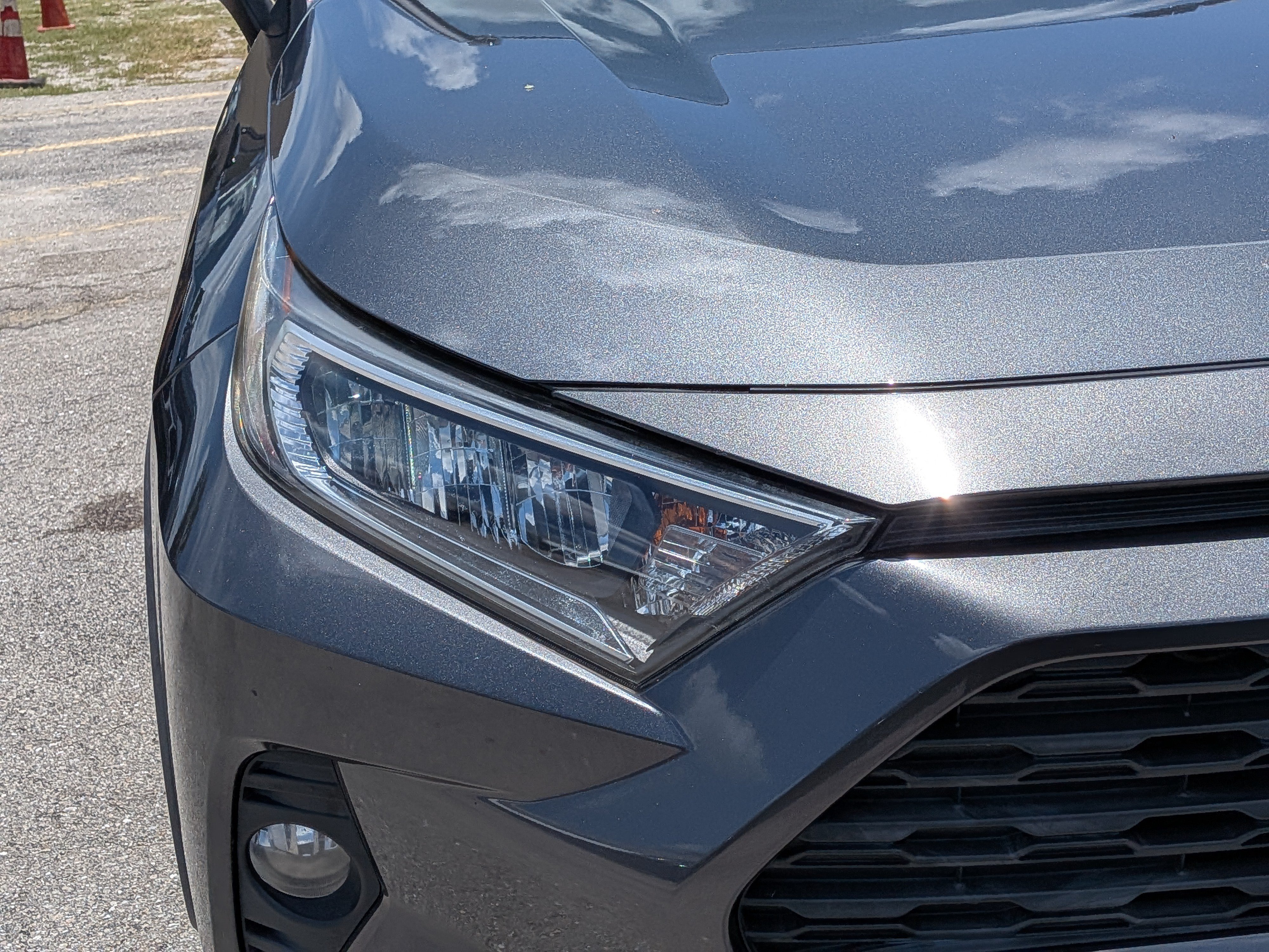 2019 Toyota RAV4 XLE - Photo 10