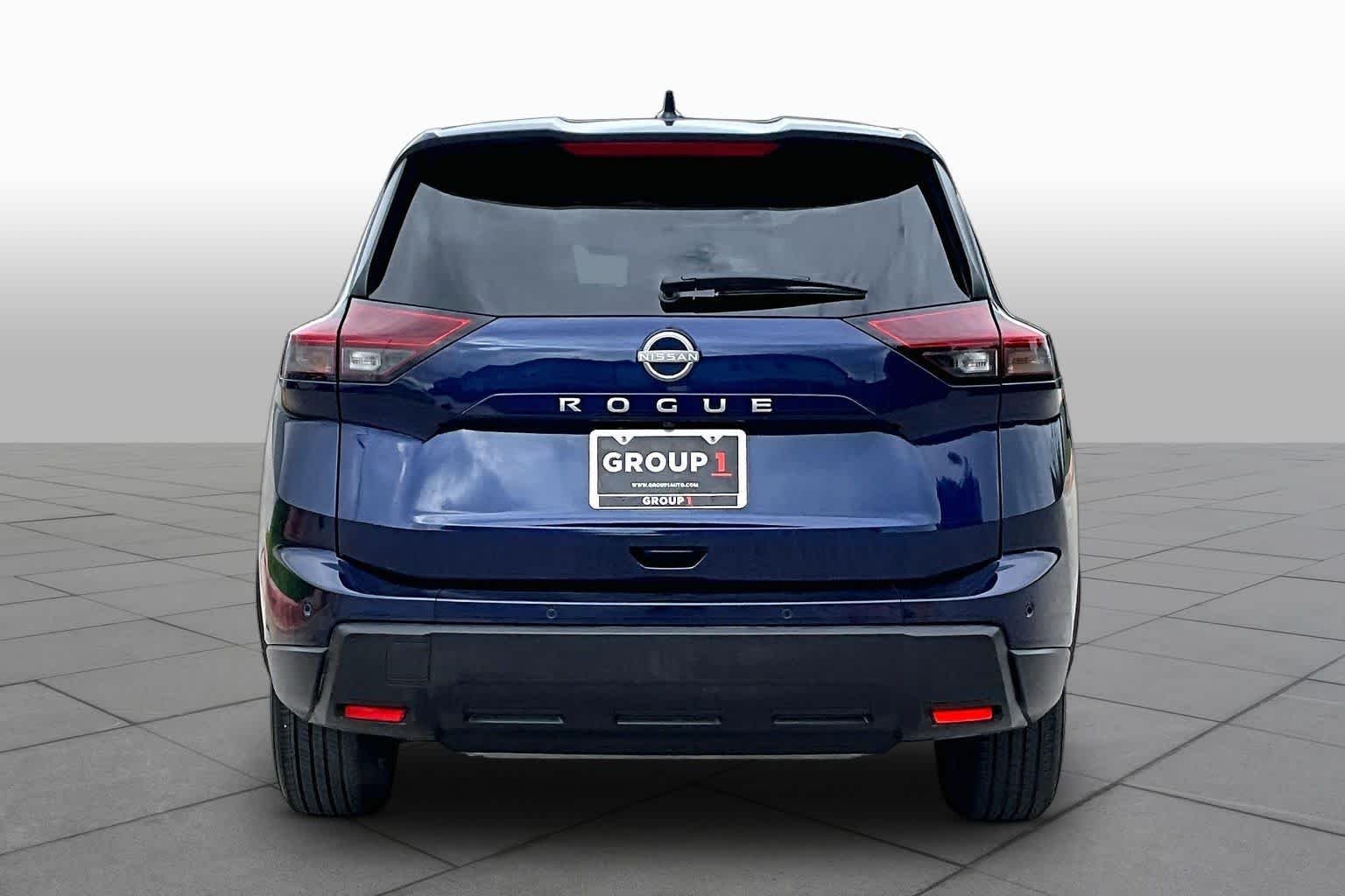 Certified Used 2025 Deep Ocean Blue Pearl Nissan SV image 5