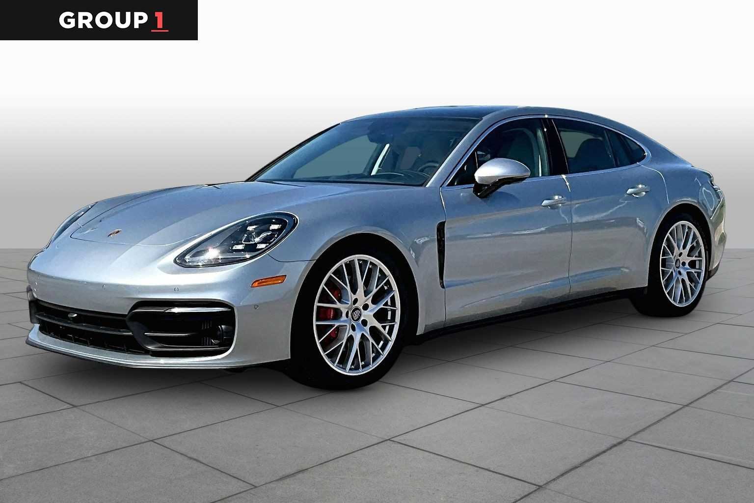2022 Porsche Panamera 4S's photo