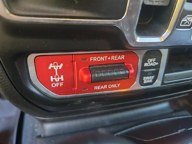 Used 2022 White Jeep Rubicon image 36