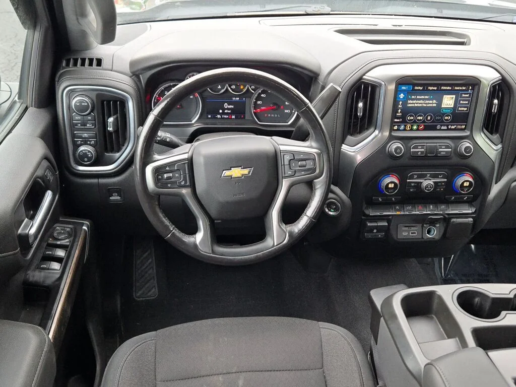 Used 2020 Black Chevrolet LT image 18