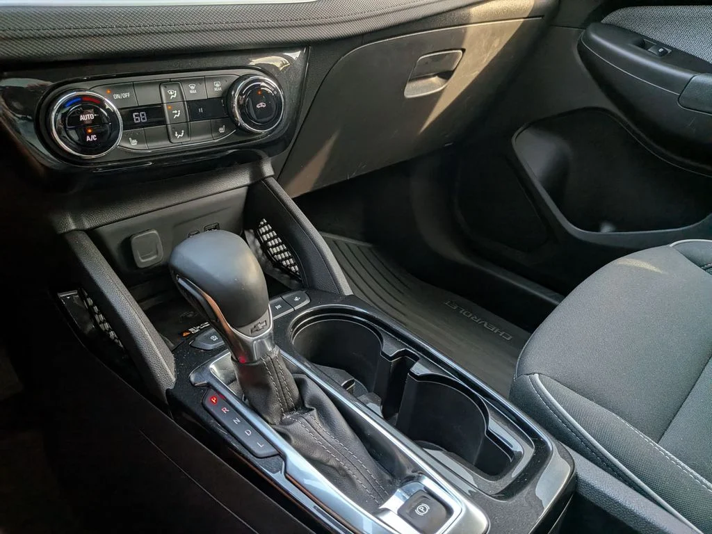 Used 2025 Gray Chevrolet LT image 19