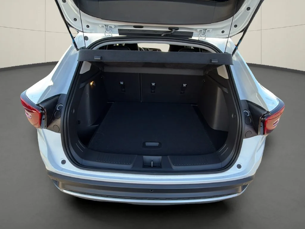 New 2026 Summit White Chevrolet LT image 10