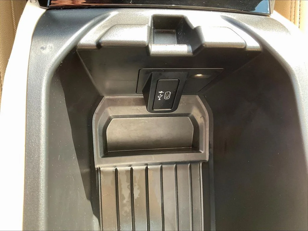 Used 2022 Dark Graphite BMW xDrive30i image 18