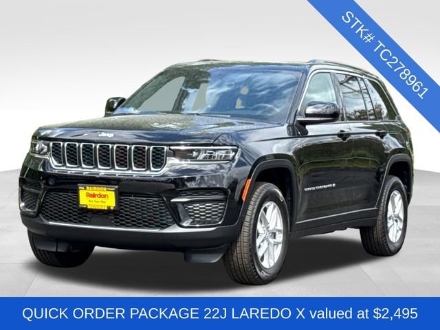 New 2026 Diamond Black Crystal Pearlcoat Jeep Laredo X image 2