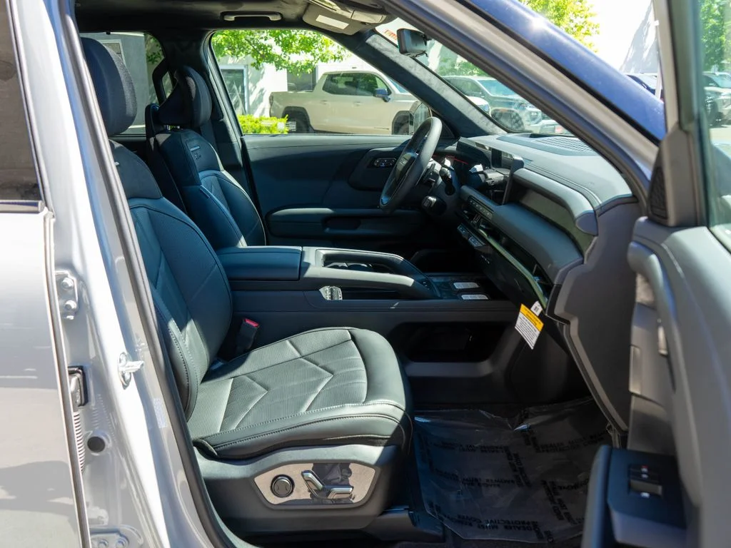 New 2027 Wolf Gray Kia X-Pro SX Prestige image 10