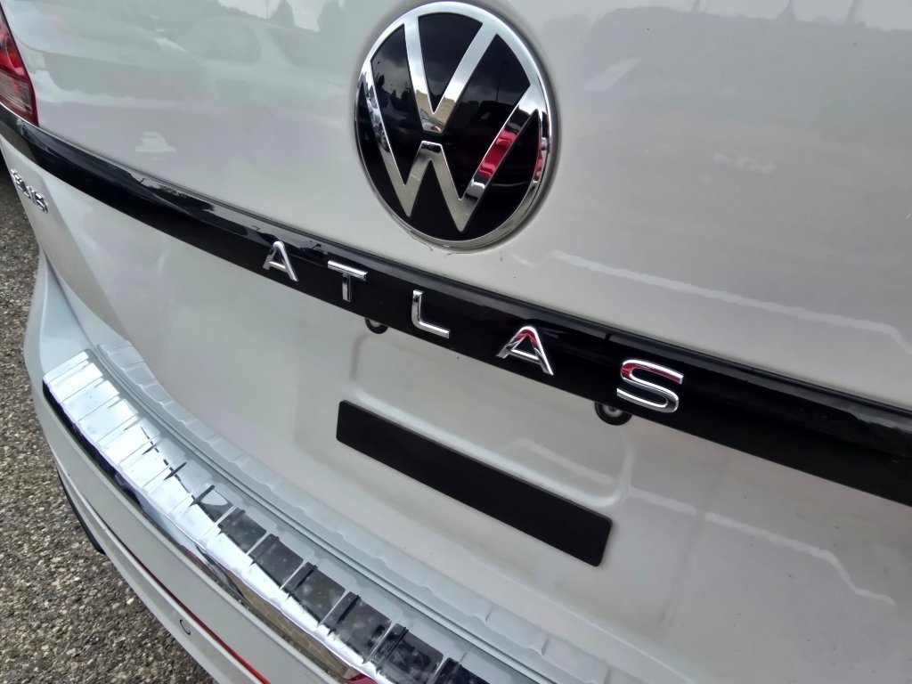 Used 2023 Opal White Pearl Volkswagen 3.6L V6 SEL R-Line Black image 12