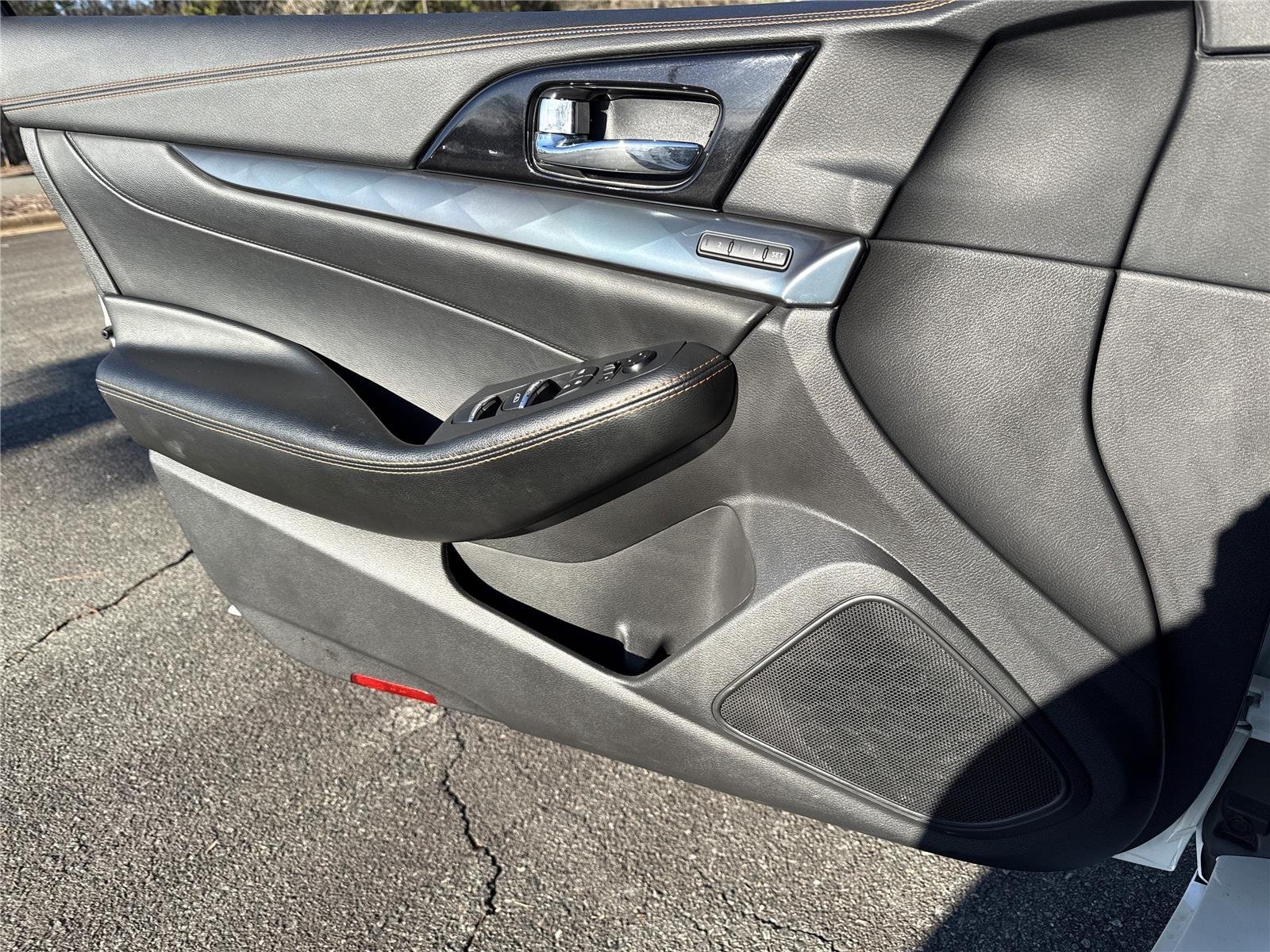 2023 Nissan Maxima SR - Photo 13