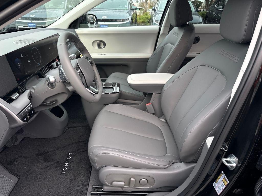 New 2026 Black Hyundai SEL image 12