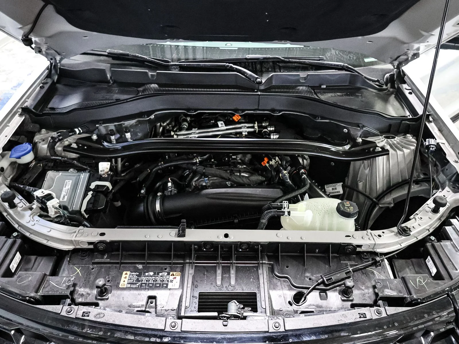 2026 Ford Explorer ST-Line - Photo 16