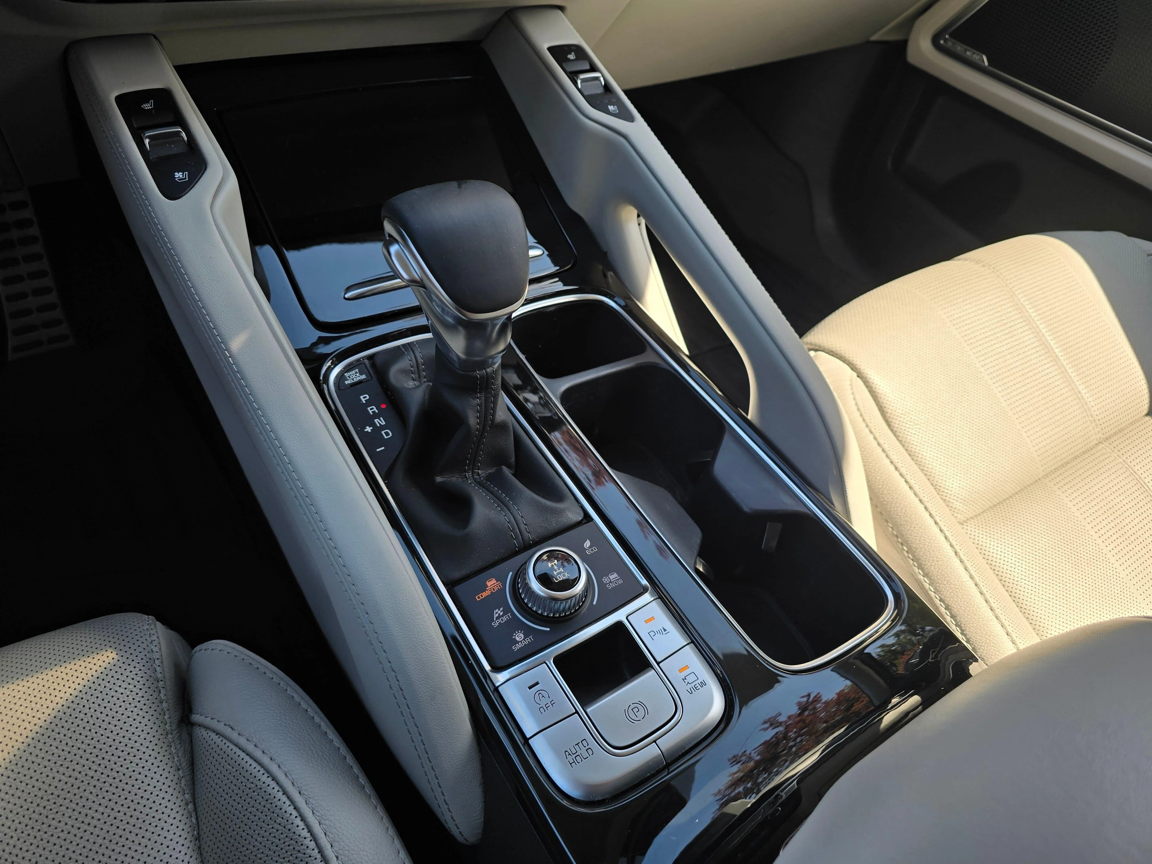 Used 2020 Ebony Black Kia SX image 27