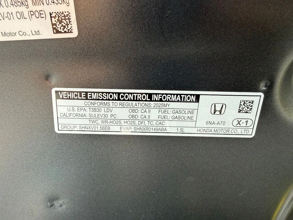 Used 2025 Meteorite Gray Metallic Honda LX image 35