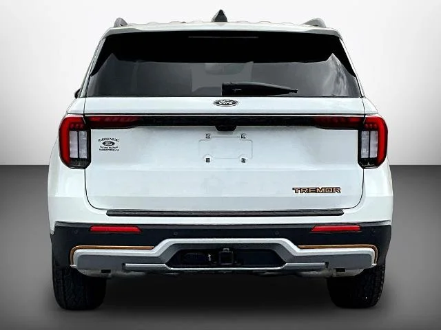 New 2026 Star White Metallic Tri-Coat Ford Tremor® image 39