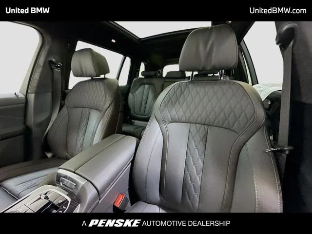 New 2027 Skyscraper Grey Metallic BMW X7 image 5