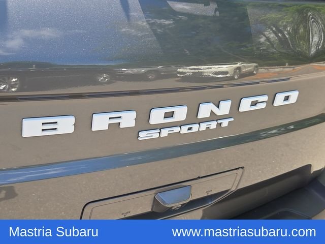 Used 2025 Gray Metallic Ford Outer Banks image 5