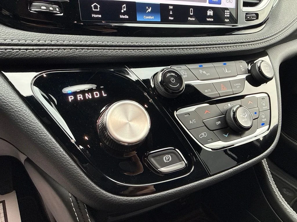 2026 Chrysler Pacifica Limited - Photo 36