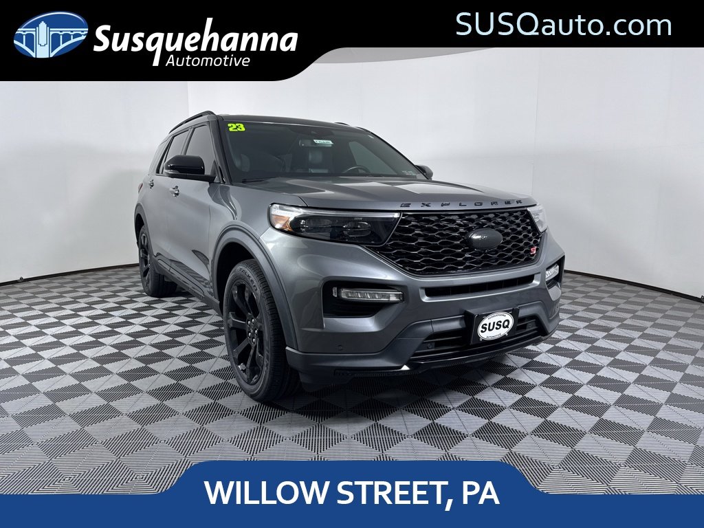  2023 Ford Explorer ST AWD   