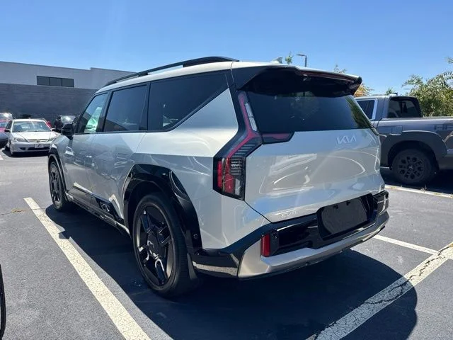 Certified 2024 Kia EV9 GT-Line with VIN KNDAEFS55R6031286 for sale in Cumming, GA