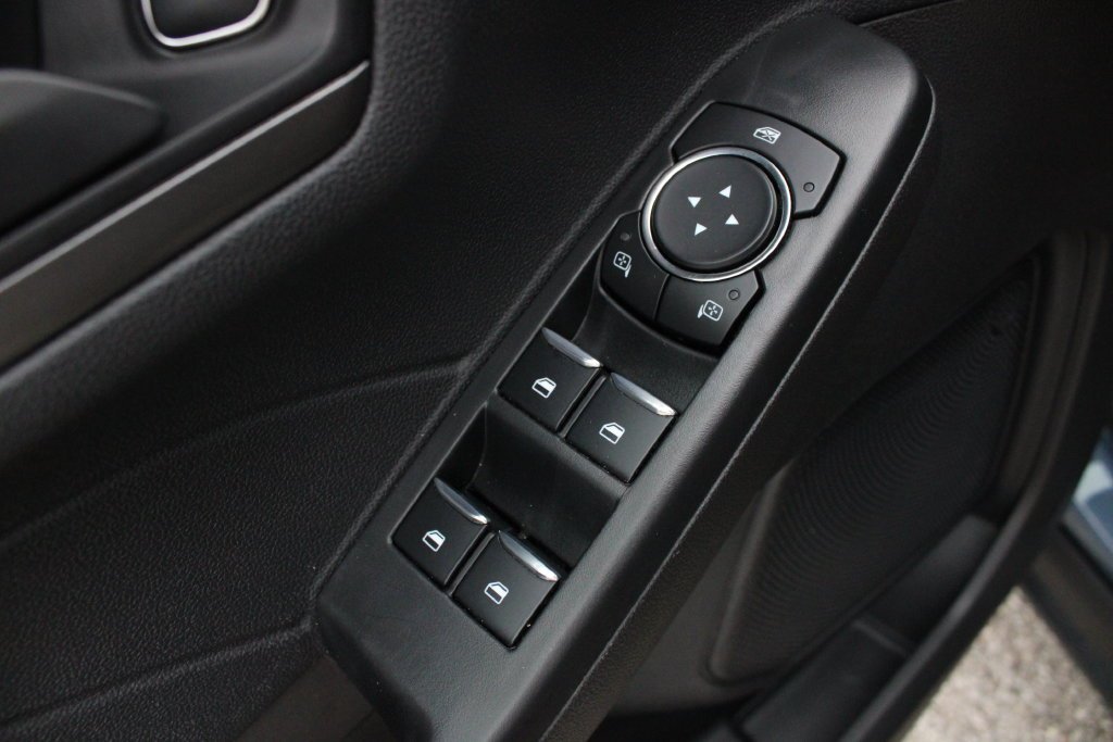 Used 2023 Vapor Blue Ford Active image 7