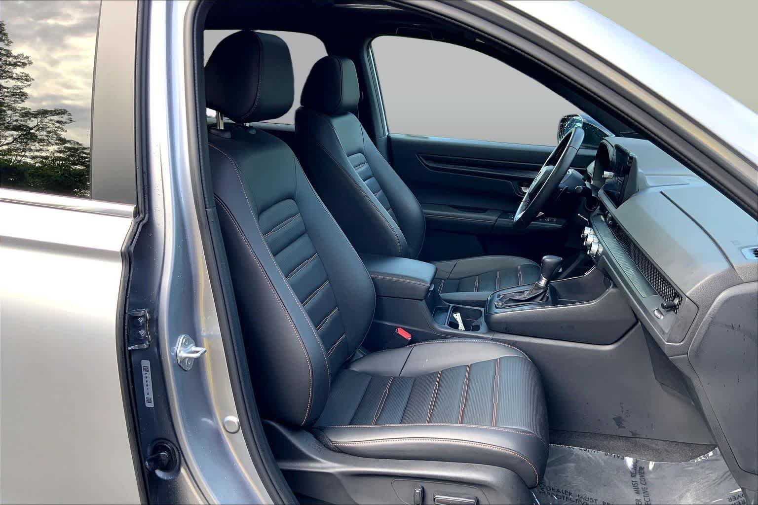 Used 2024 Lunar Silver Metallic Honda Sport-L image 9