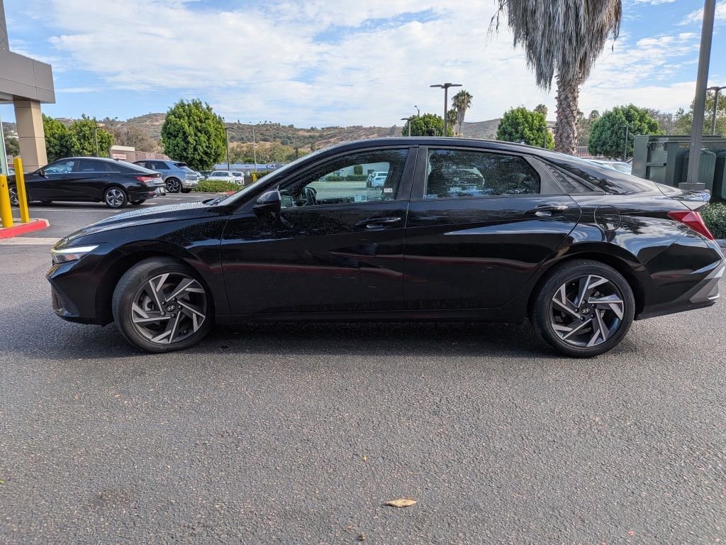 Certified Used 2025 Black Hyundai SEL Sport image 6