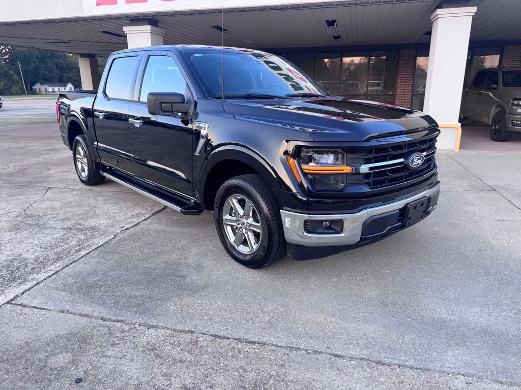 Used 2025 Black Ford XLT image 10